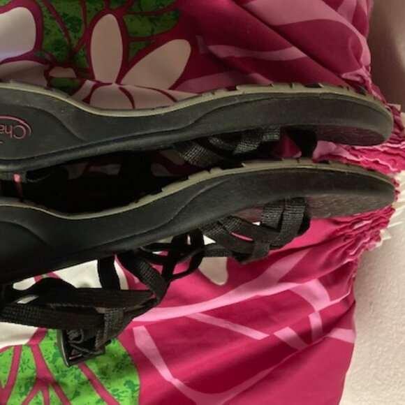 CHACO SLIP IN SANDALS BLACK STRAPPY EXCELLENT CONDITION HAPPY FEET GOOD ALOHA 6M - Picture 10 of 14